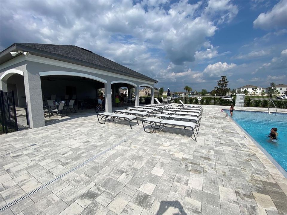 For Sale: $359,000 (4 beds, 2 baths, 2376 Square Feet)