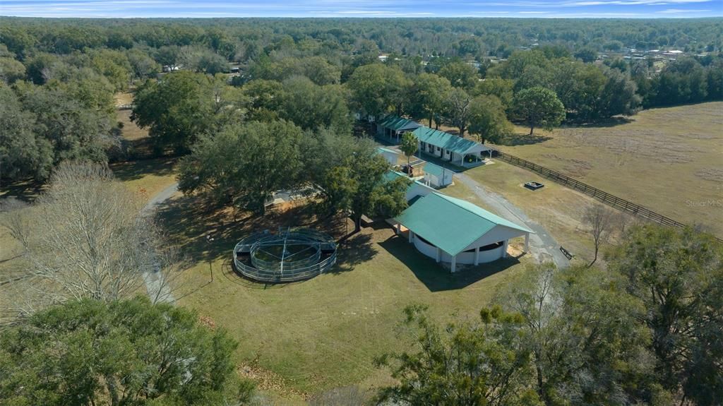 На продажу: $2,600,000 (3 спален, 2 ванн, 2225 Квадратных фут)