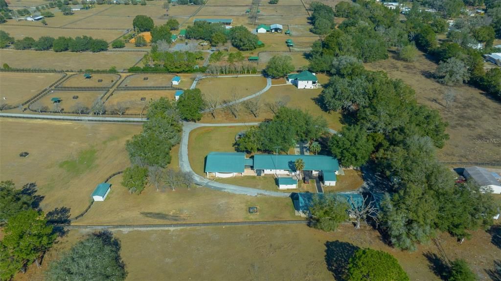 На продажу: $2,600,000 (3 спален, 2 ванн, 2225 Квадратных фут)