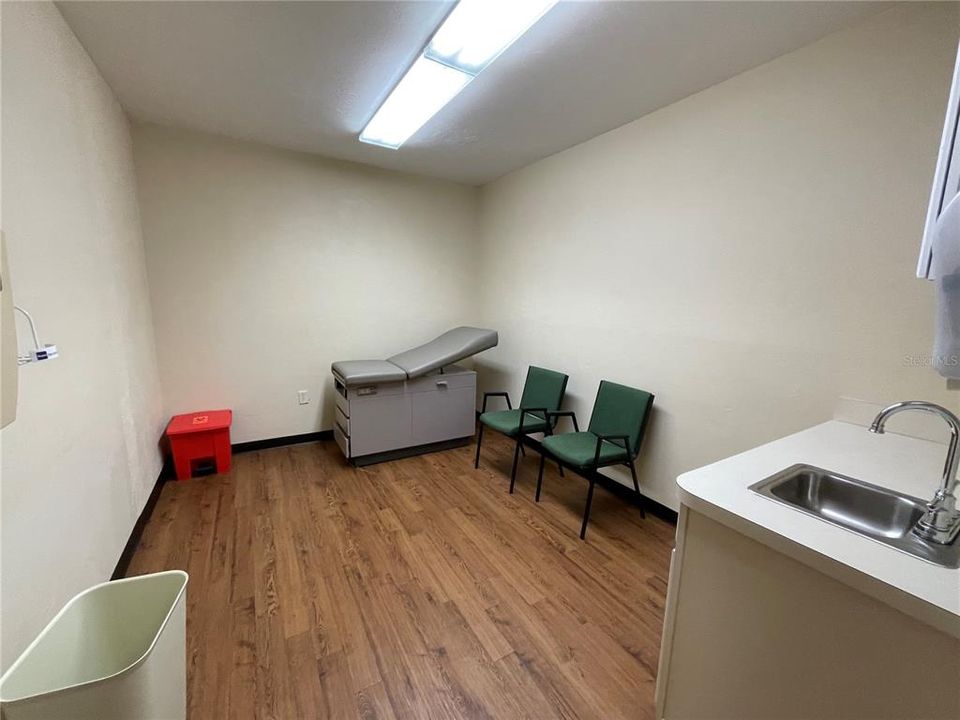 На продажу: $21,000 (0 спален, 0 ванн, 1400 Квадратных фут)