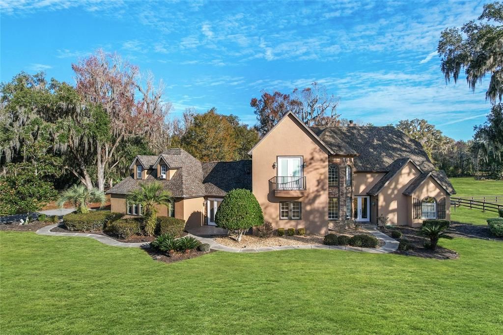 最近售出: $2,199,000 (4 贝兹, 3 浴室, 3652 平方英尺)