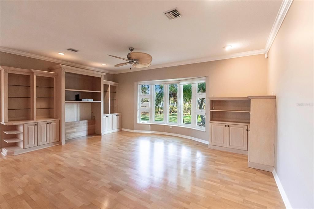 Active With Contract: $849,500 (3 beds, 2 baths, 2865 Square Feet)