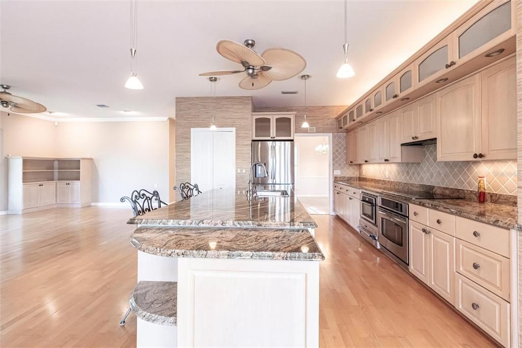 Active With Contract: $849,500 (3 beds, 2 baths, 2865 Square Feet)