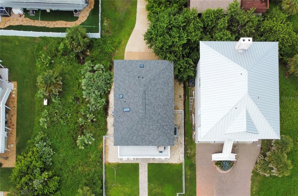 En Venta: $999,000 (3 camas, 3 baños, 1800 Pies cuadrados)