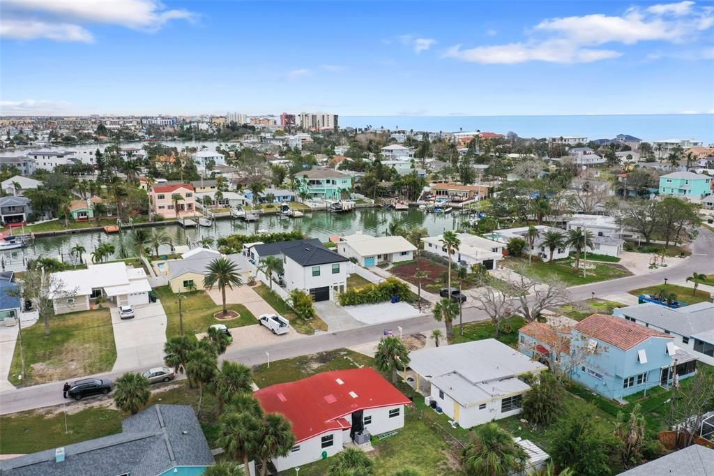 На продажу: $1,999,900 (4 спален, 3 ванн, 3715 Квадратных фут)