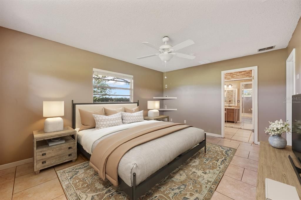 Под контрактом: $2,500,000 (9 спален, 6 ванн, 7505 Квадратных фут)