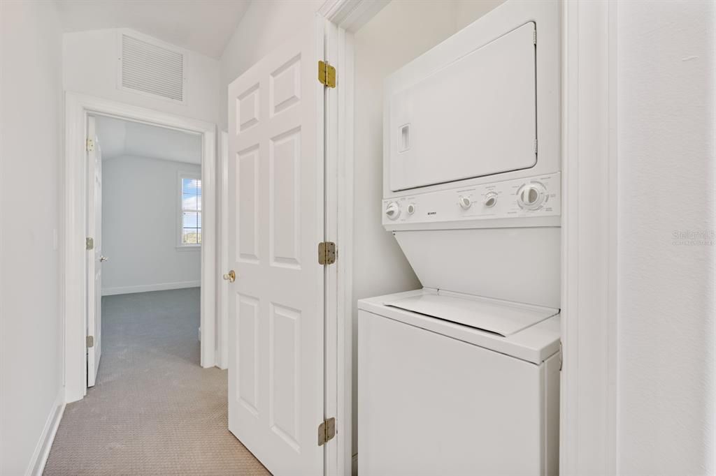 Под контрактом: $2,500,000 (9 спален, 6 ванн, 7505 Квадратных фут)