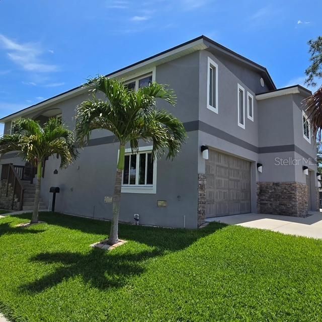 Recently Sold: $794,900 (3 beds, 2 baths, 2153 Square Feet)