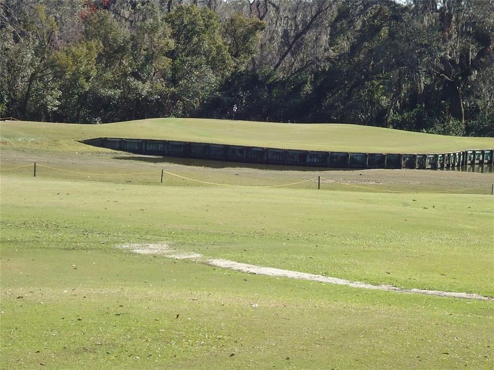 На продажу: $99,500 (0.35 acres)