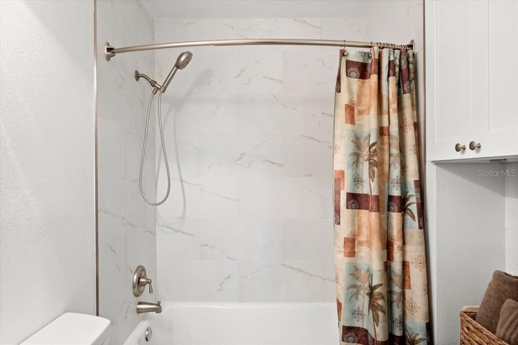 待售: $195,000 (2 贝兹, 2 浴室, 1010 平方英尺)