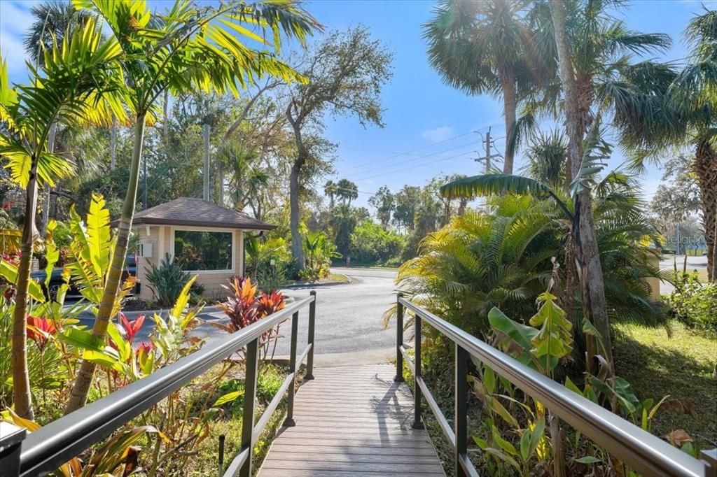 待售: $195,000 (2 贝兹, 2 浴室, 1010 平方英尺)