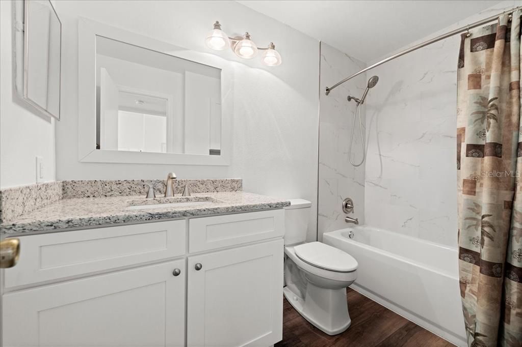 待售: $195,000 (2 贝兹, 2 浴室, 1010 平方英尺)