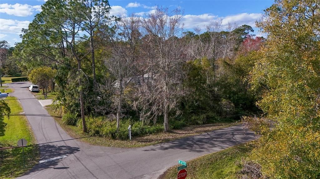 待售: $110,000 (0.26 acres)