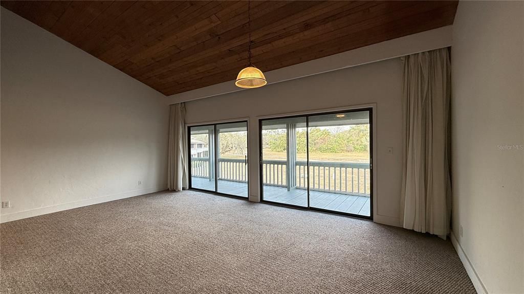 出租: $1,275 (2 贝兹, 2 浴室, 1123 平方英尺)