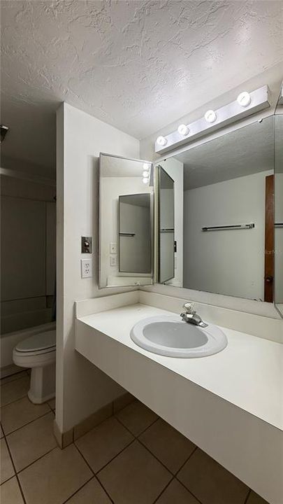 出租: $1,275 (2 贝兹, 2 浴室, 1123 平方英尺)