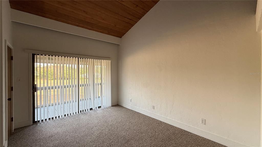 出租: $1,275 (2 贝兹, 2 浴室, 1123 平方英尺)