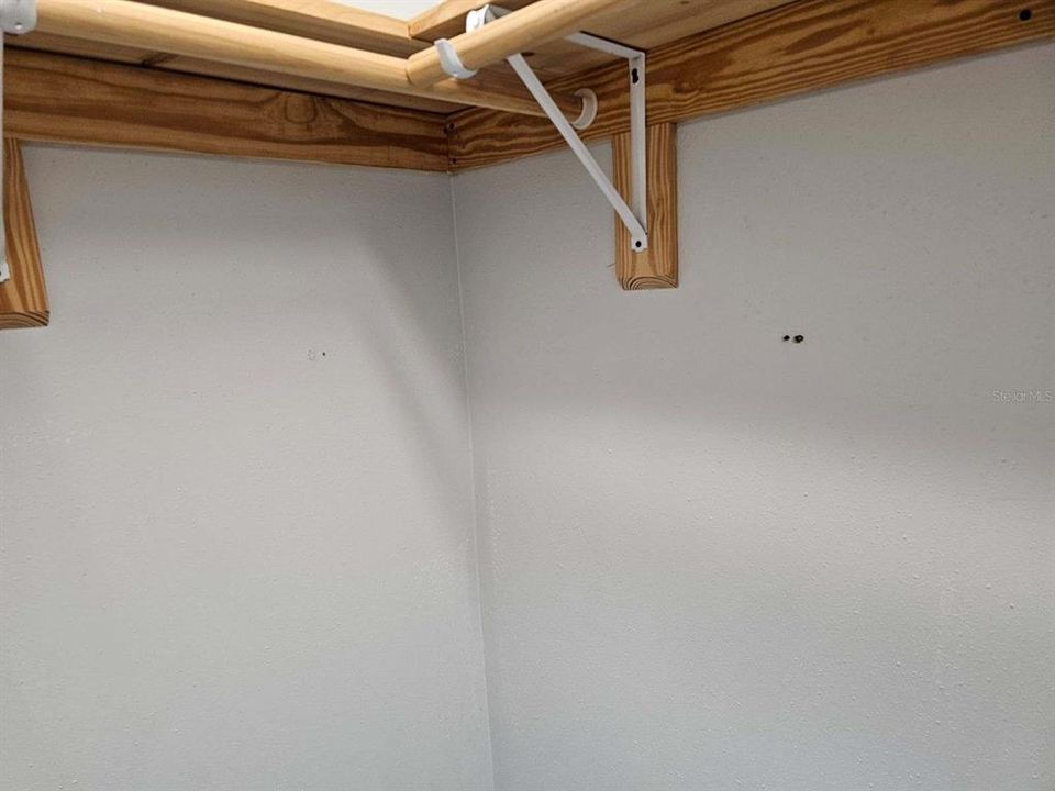 На продажу: $174,900 (2 спален, 1 ванн, 910 Квадратных фут)