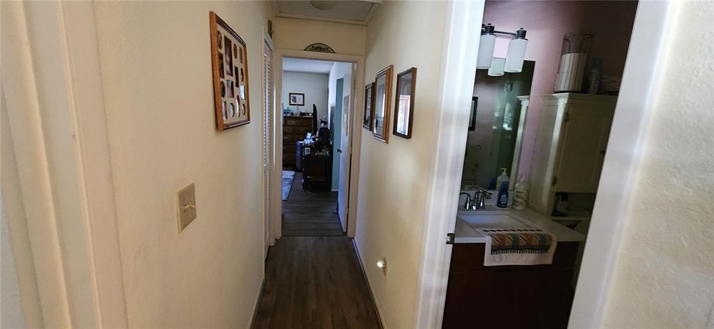 待售: $395,000 (3 贝兹, 2 浴室, 1685 平方英尺)