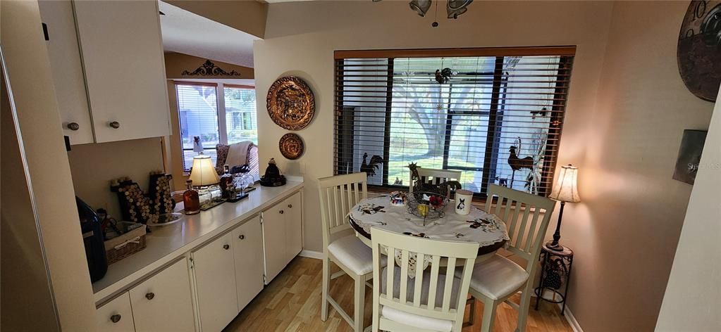 待售: $395,000 (3 贝兹, 2 浴室, 1685 平方英尺)