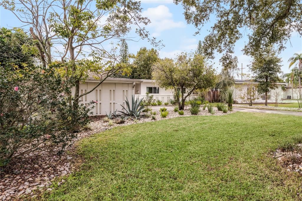 For Sale: $575,000 (3 beds, 2 baths, 1779 Square Feet)