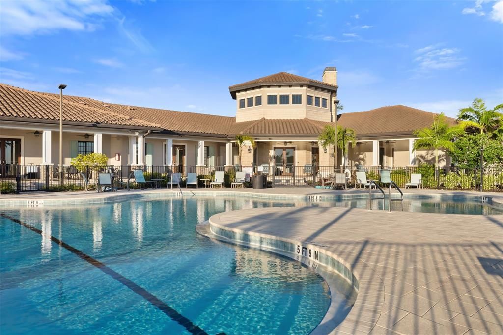 Activo con contrato: $638,000 (3 camas, 3 baños, 2319 Pies cuadrados)