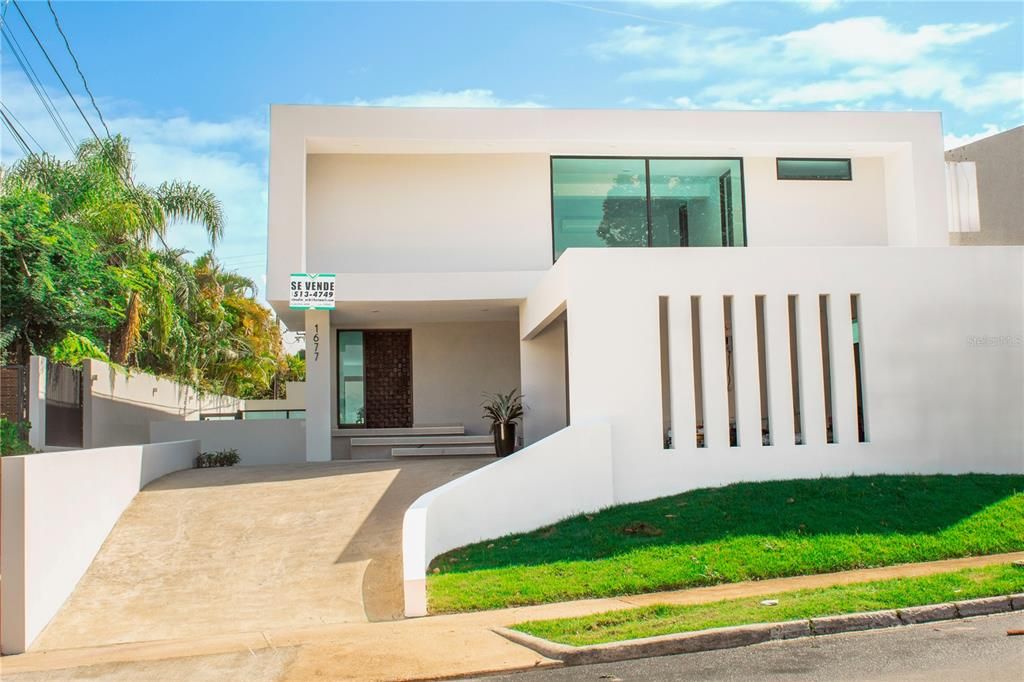 Vendido Recientemente: $1,590,000 (4 camas, 4 baños, 3762 Pies cuadrados)