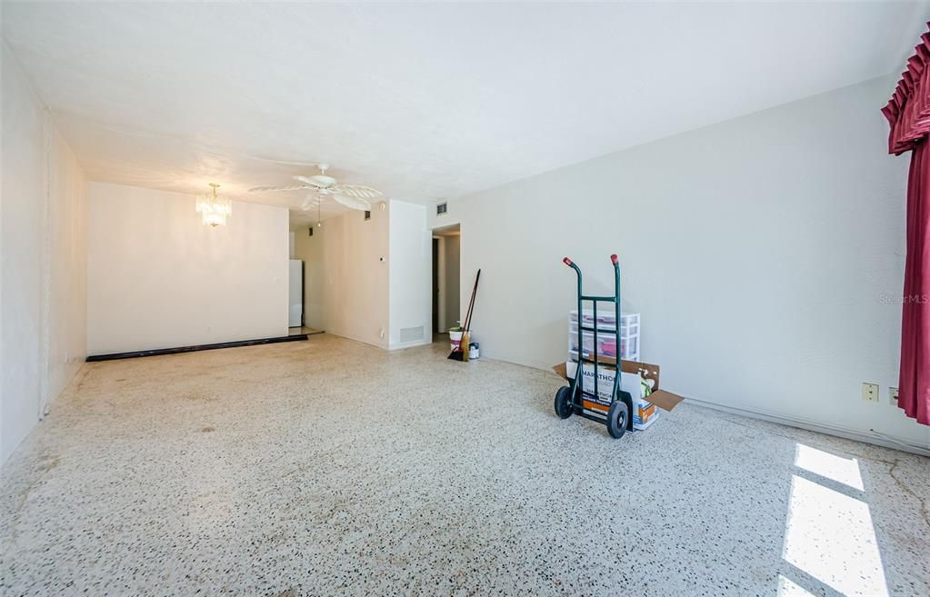 En Venta: $110,000 (2 camas, 1 baños, 1105 Pies cuadrados)