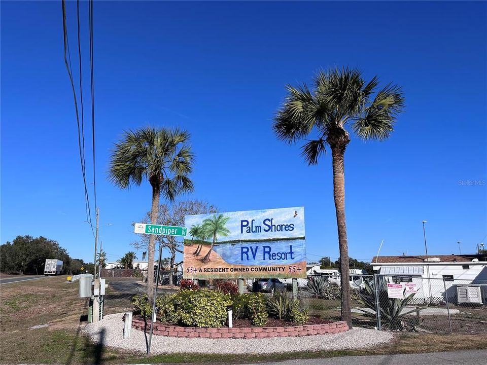 For Sale: $60,000 (1 beds, 1 baths, 366 Square Feet)