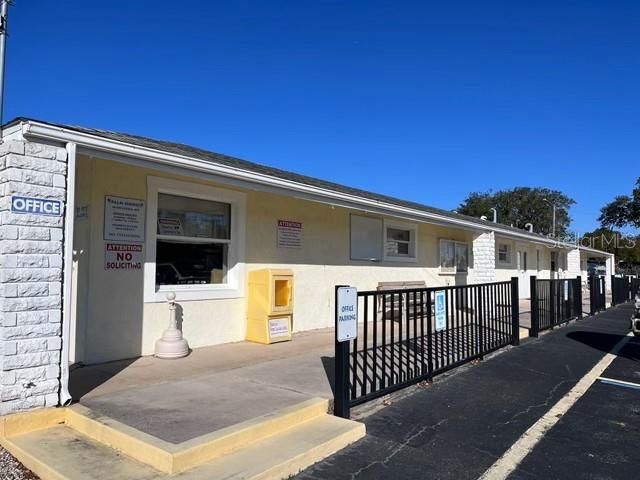 For Sale: $60,000 (1 beds, 1 baths, 366 Square Feet)