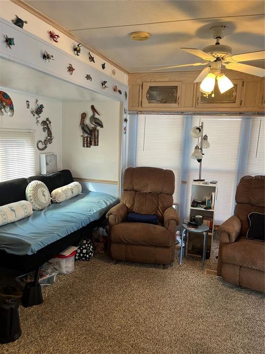 For Sale: $60,000 (1 beds, 1 baths, 366 Square Feet)