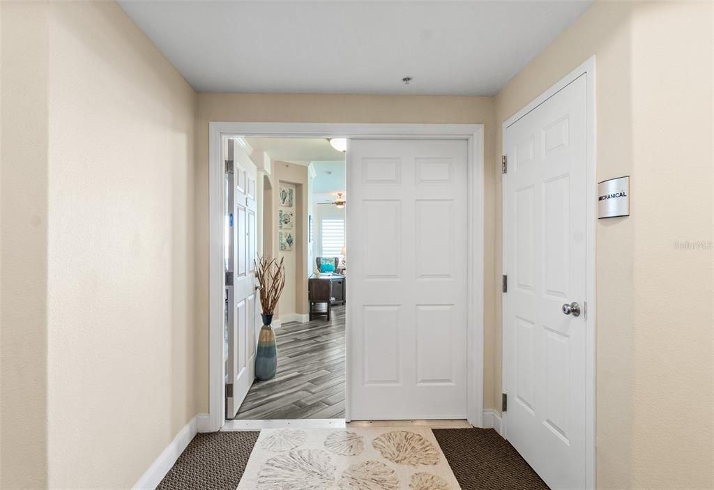 Active With Contract: $599,900 (3 beds, 2 baths, 1808 Square Feet)