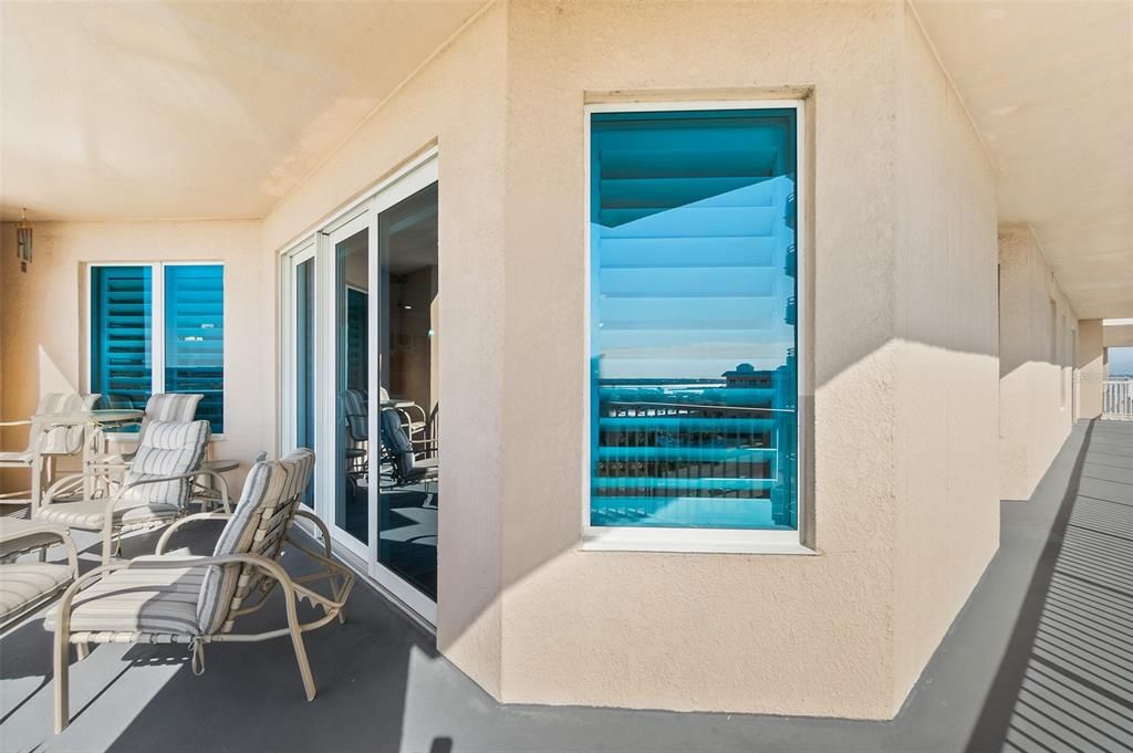 Active With Contract: $599,900 (3 beds, 2 baths, 1808 Square Feet)