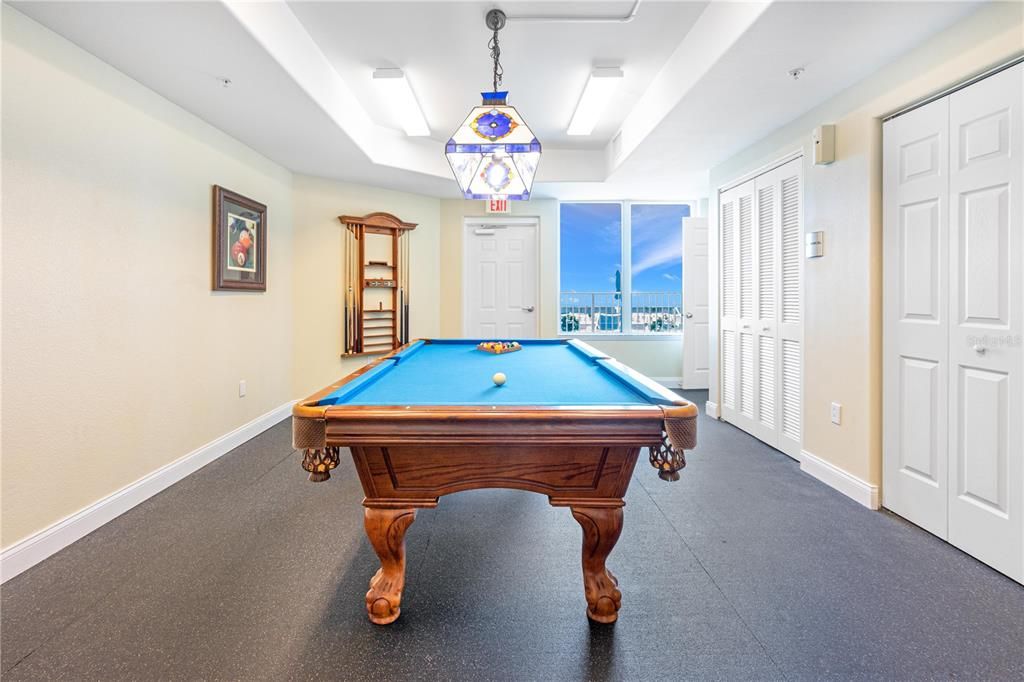 Active With Contract: $599,900 (3 beds, 2 baths, 1808 Square Feet)