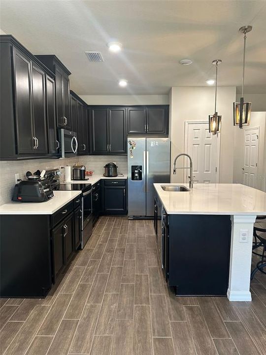 En Venta: $379,900 (3 camas, 2 baños, 1884 Pies cuadrados)