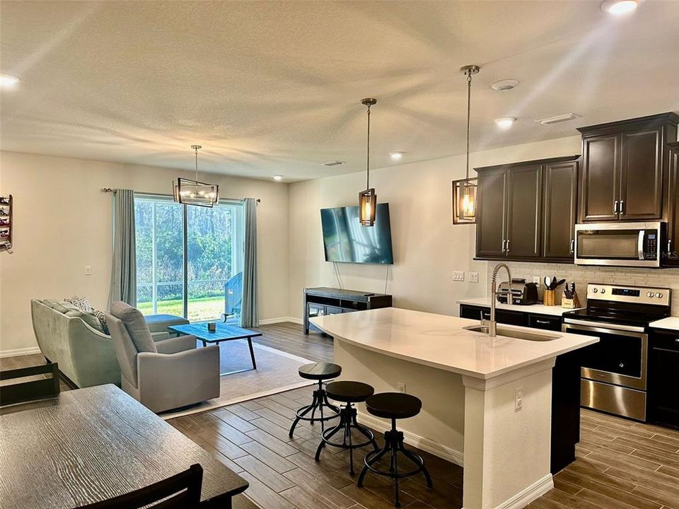 En Venta: $379,900 (3 camas, 2 baños, 1884 Pies cuadrados)