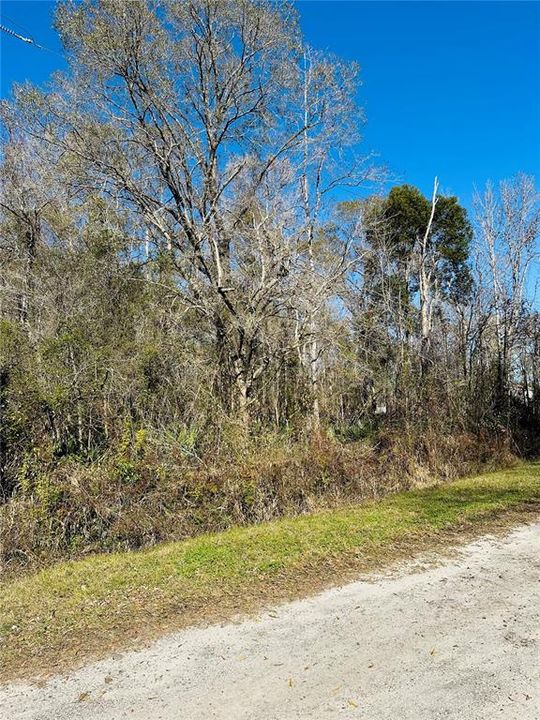 En Venta: $56,000 (0.86 acres)