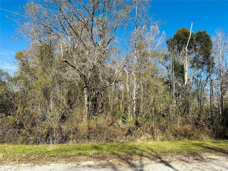 En Venta: $56,000 (0.86 acres)