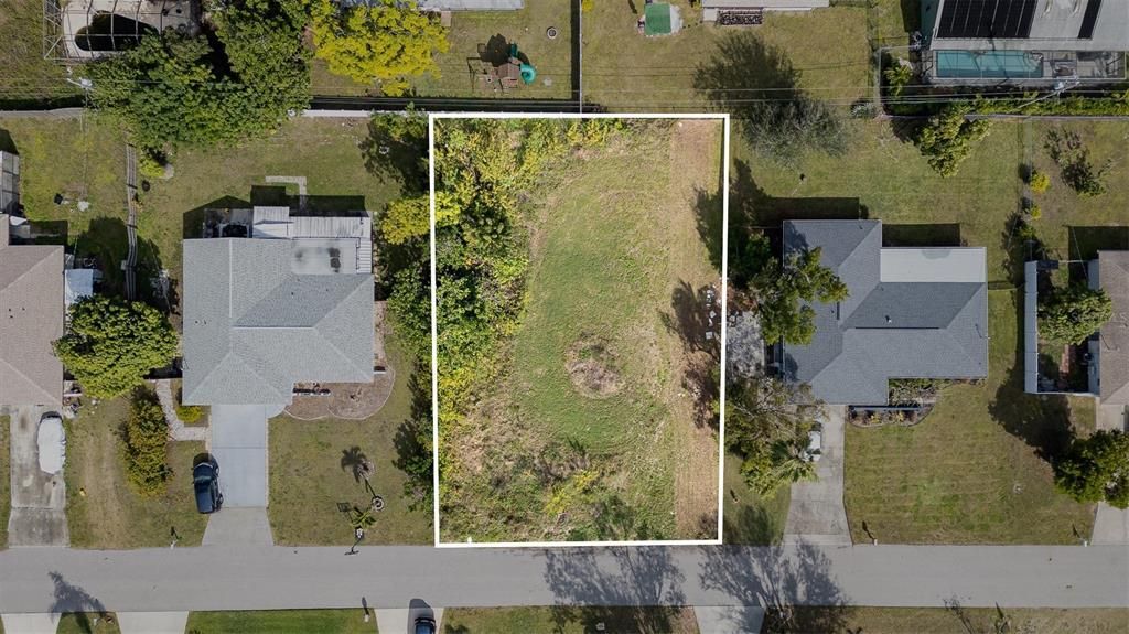 Под контрактом: $98,000 (0.24 acres)