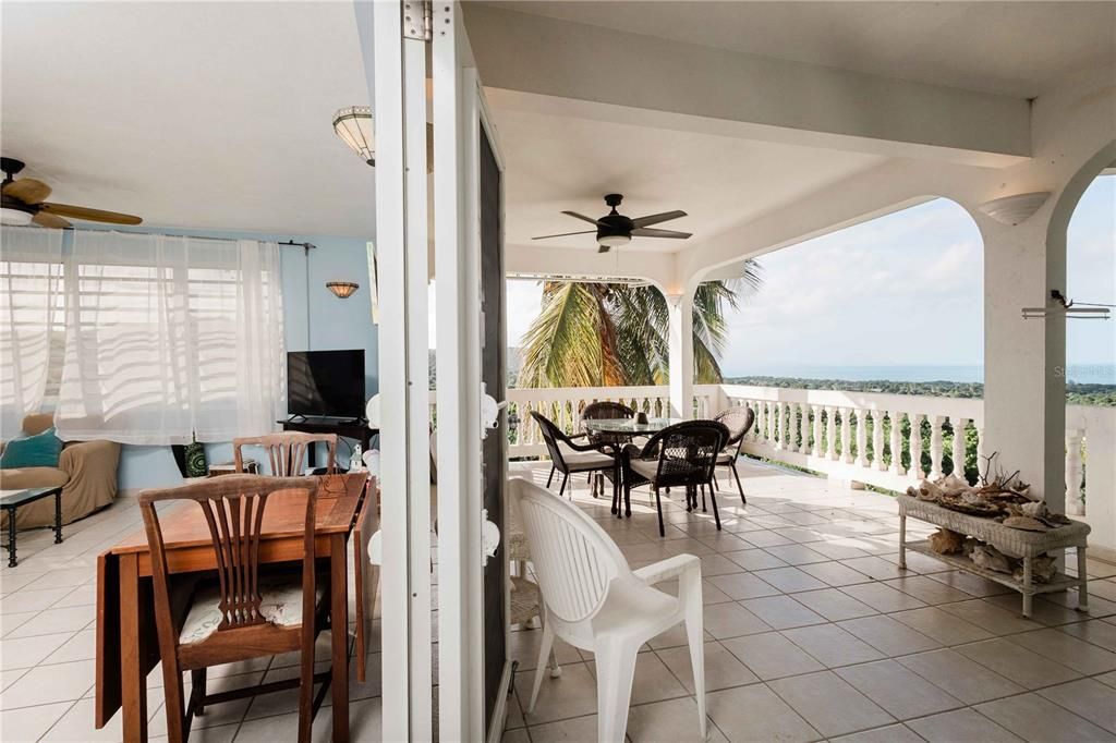 For Sale: $925,000 (6 beds, 4 baths, 2497 Square Feet)