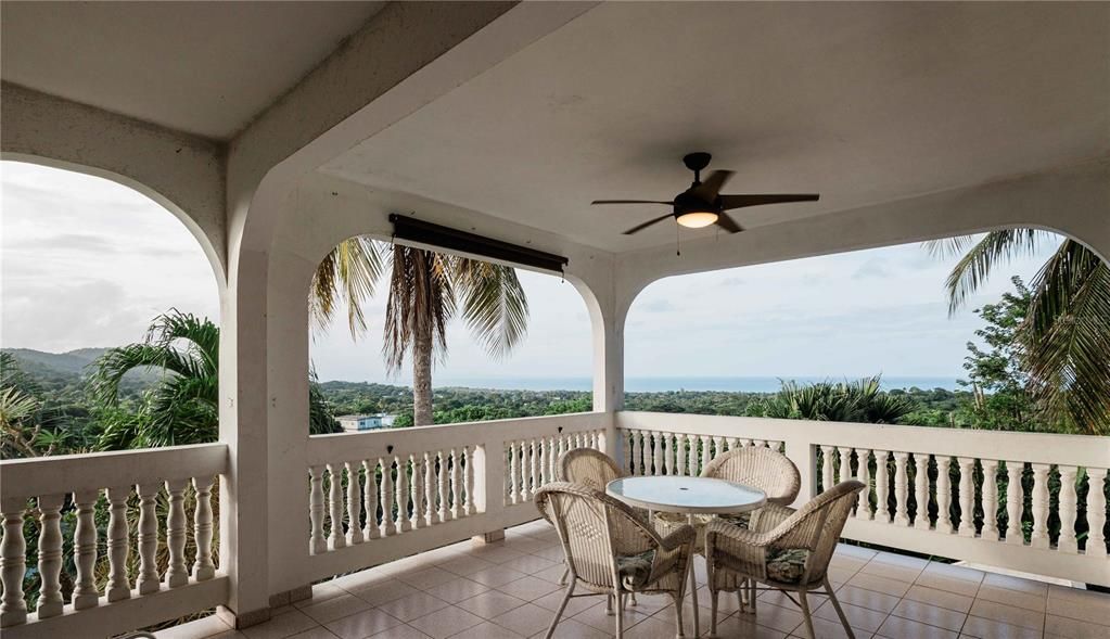 For Sale: $925,000 (6 beds, 4 baths, 2497 Square Feet)