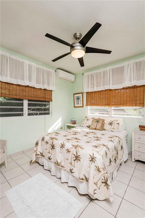 For Sale: $925,000 (6 beds, 4 baths, 2497 Square Feet)