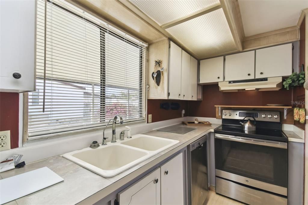 На продажу: $83,000 (2 спален, 2 ванн, 868 Квадратных фут)