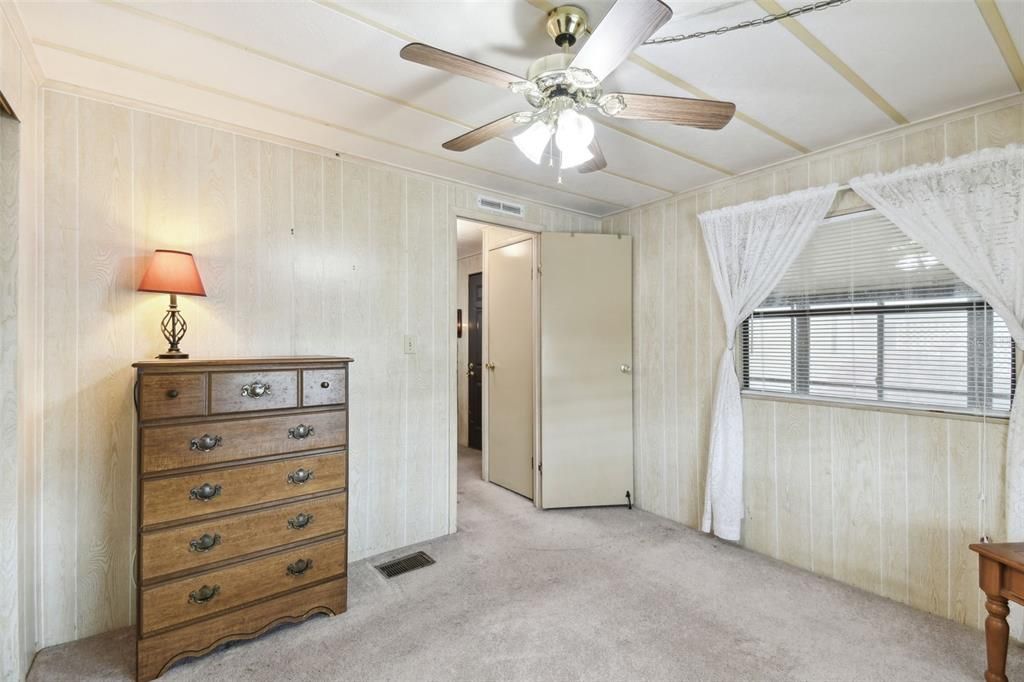 На продажу: $83,000 (2 спален, 2 ванн, 868 Квадратных фут)