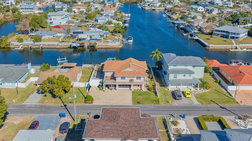 Recently Sold: $825,000 (3 beds, 3 baths, 1973 Square Feet)