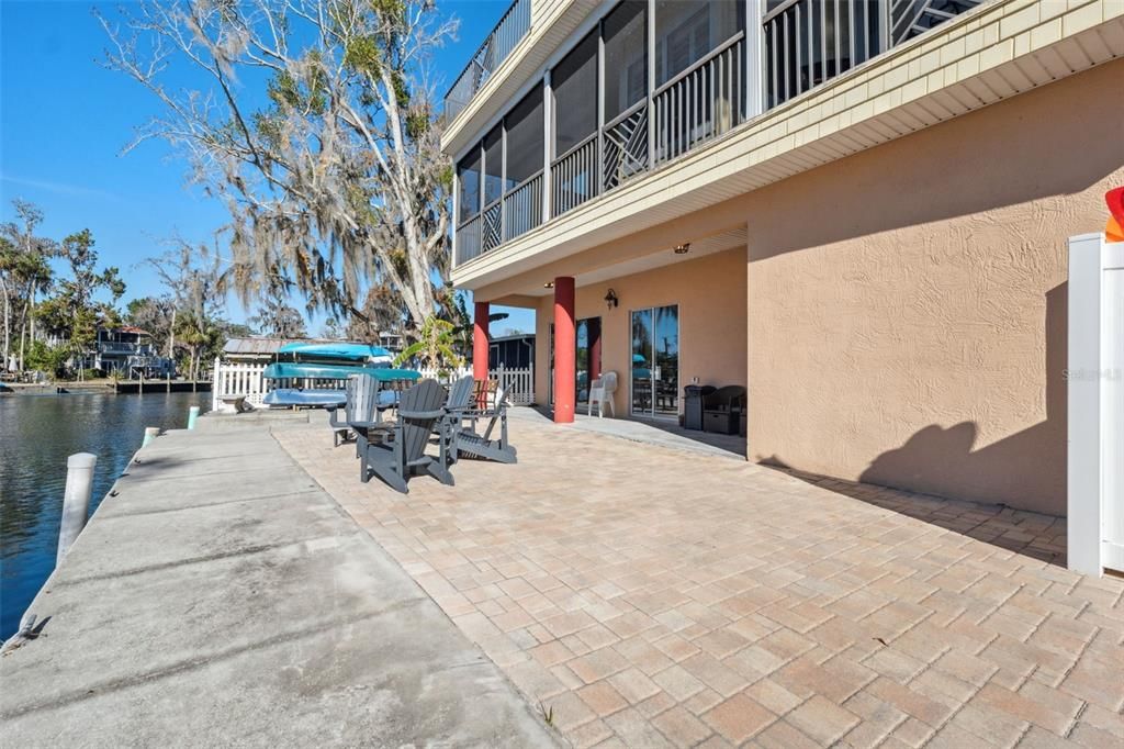 For Sale: $1,550,000 (3 beds, 2 baths, 2286 Square Feet)