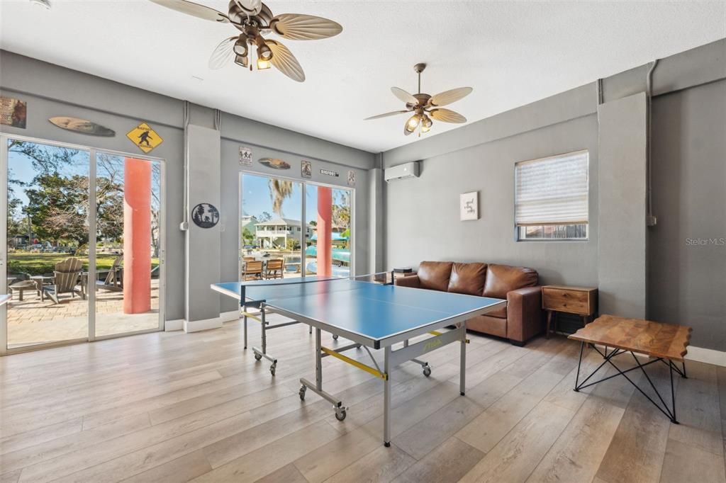 For Sale: $1,550,000 (3 beds, 2 baths, 2286 Square Feet)