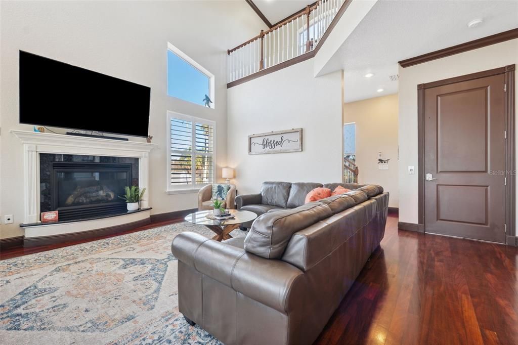 For Sale: $1,550,000 (3 beds, 2 baths, 2286 Square Feet)