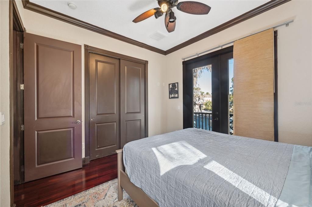 For Sale: $1,550,000 (3 beds, 2 baths, 2286 Square Feet)