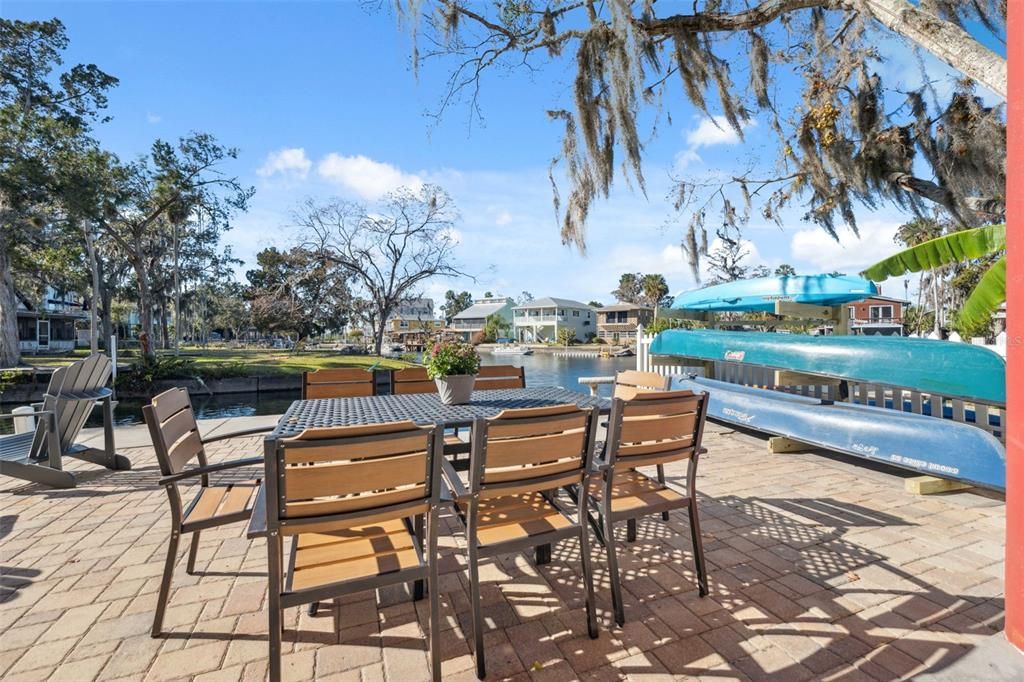 For Sale: $1,550,000 (3 beds, 2 baths, 2286 Square Feet)