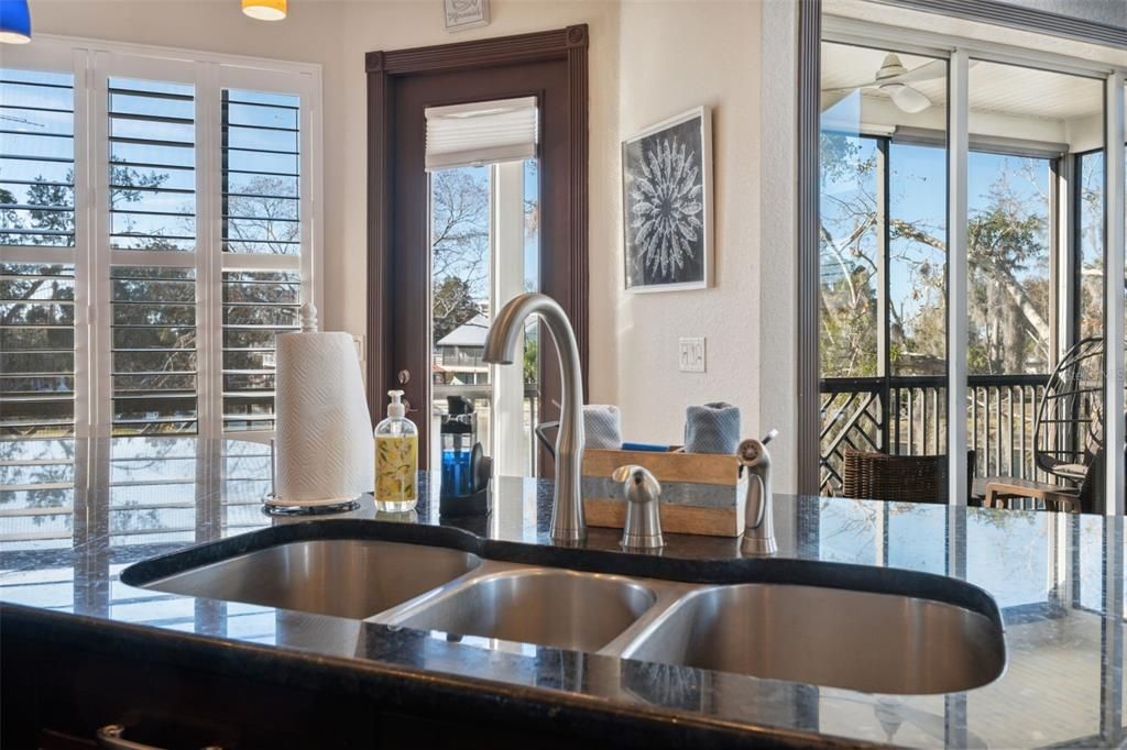 For Sale: $1,550,000 (3 beds, 2 baths, 2286 Square Feet)